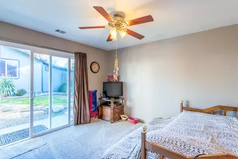 1025 Ona Ln, Redding, CA 96003 photo 6