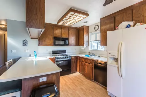 1025 Ona Ln, Redding, CA 96003 photo 5