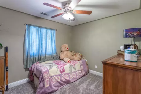 1025 Ona Ln, Redding, CA 96003 photo 9