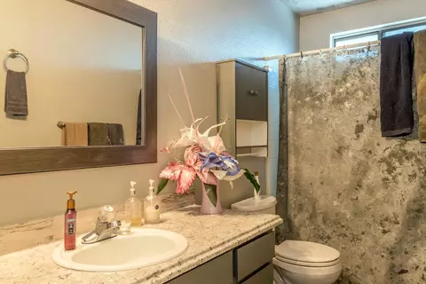 1025 Ona Ln, Redding, CA 96003 photo 11