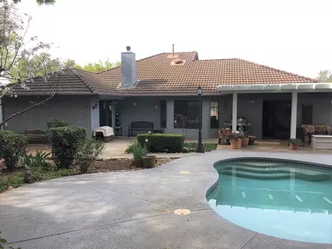 3617 Sunwood Dr, Redding, CA 96002 photo 2