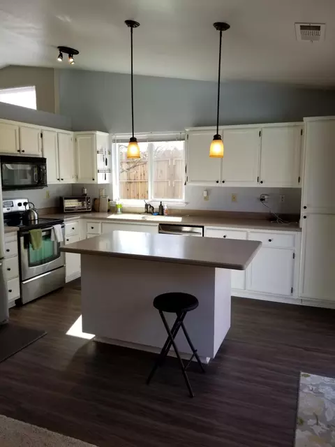 778 Lotus Ct, Redding, CA 96003 photo 12