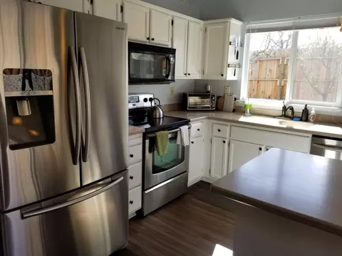 778 Lotus Ct, Redding, CA 96003 photo 10