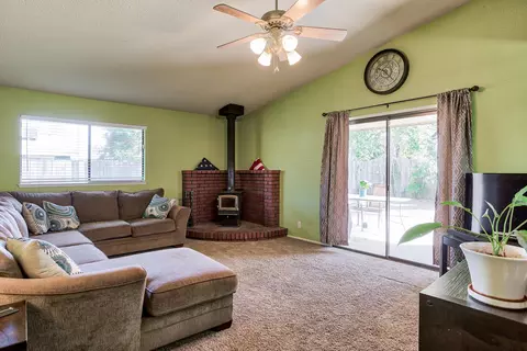 1025 Belcrest Dr, Redding, CA 96003 photo 9