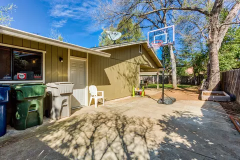 1025 Belcrest Dr, Redding, CA 96003 photo 30