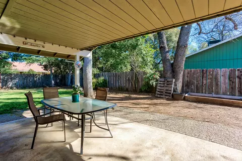 1025 Belcrest Dr, Redding, CA 96003 photo 24