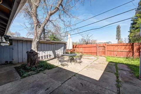 1300 Rose Ln, Redding, CA 96003 photo 25
