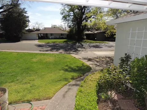 710 Lincoln St, Redding, CA 96001 photo 4