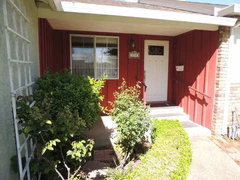 710 Lincoln St, Redding, CA 96001 photo 3