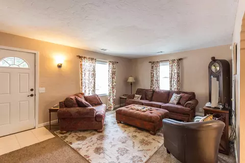 3135 Nicolet Ln, Redding, CA 96001 photo 3