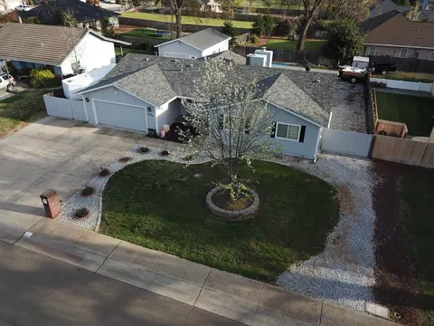 1939 Buttercup Ln, Redding, CA 96002 photo 9