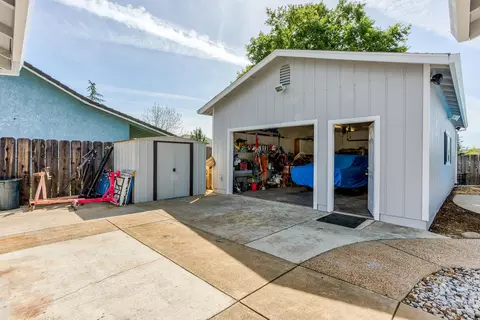 1939 Buttercup Ln, Redding, CA 96002 photo 58