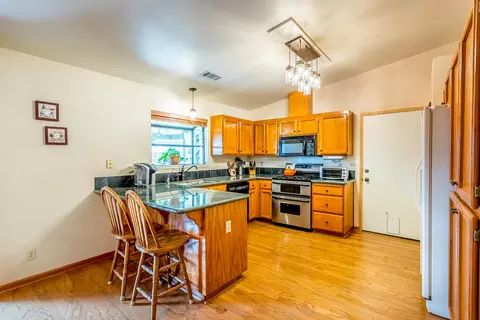 3685 Capricorn Way, Redding, CA 96002 photo 7