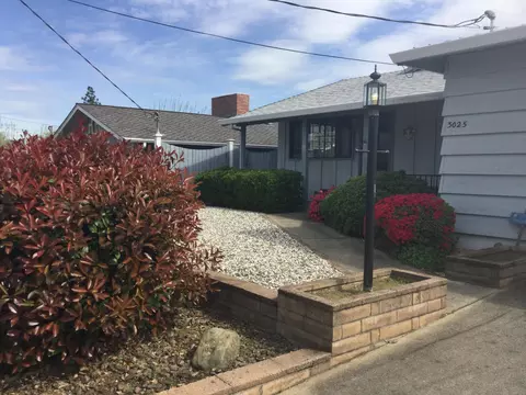 3025 Stratford Ave, Redding, CA 96001 photo 2