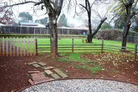 2882 Fairway Ave, Redding, CA 96002 photo 16