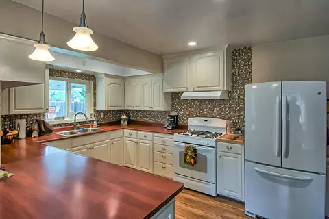 6860 Weeks Rd, Redding, CA 96002 photo 11