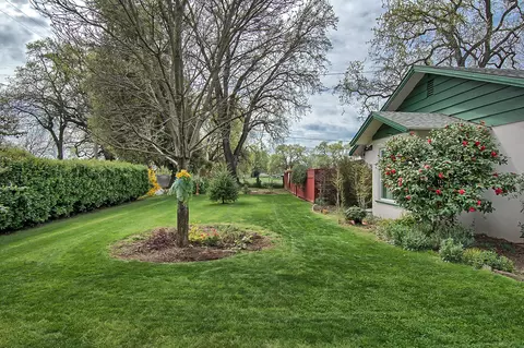 6860 Weeks Rd, Redding, CA 96002 photo 4