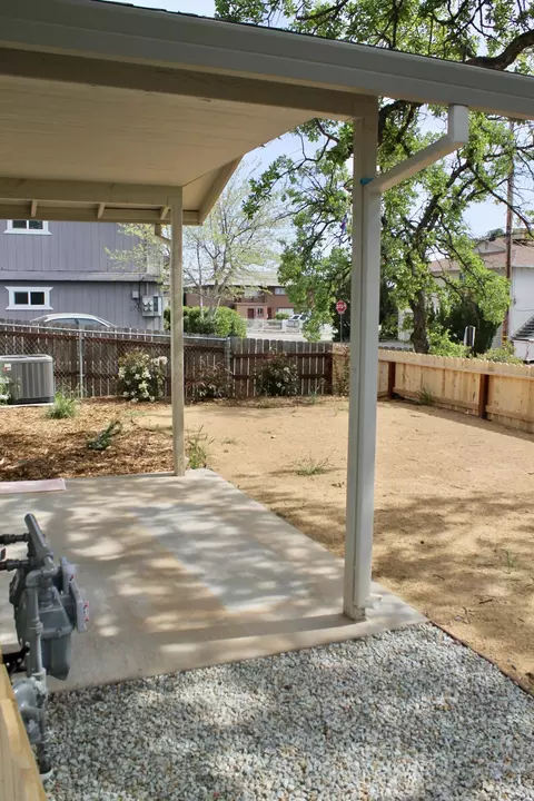 525 Buckeye Ter, Redding, CA 96003 photo 3