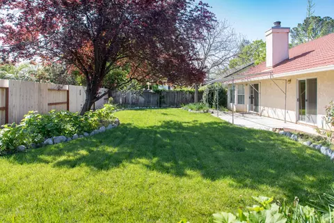 2241 Kathleen Way, Redding, CA 96003 photo 8