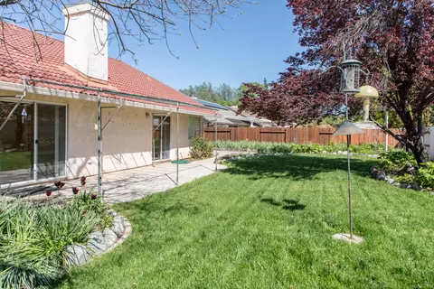 2241 Kathleen Way, Redding, CA 96003 photo 4