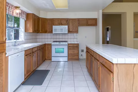 2241 Kathleen Way, Redding, CA 96003 photo 26