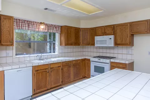 2241 Kathleen Way, Redding, CA 96003 photo 27