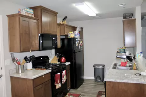 527 Buckeye Ter, Redding, CA 96003 photo 10