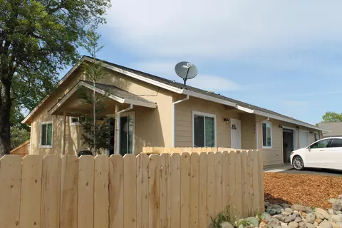 535 Buckeye Ter, Redding, CA 96003 photo 3