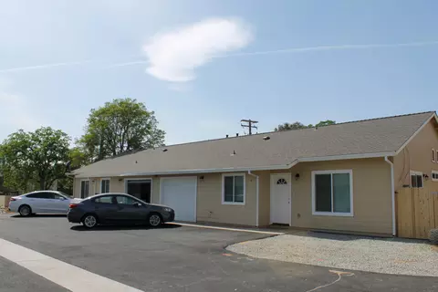 535 Buckeye Ter, Redding, CA 96003 photo 2