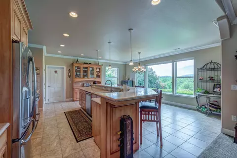 3957 Teton Dr, Redding, CA 96001 photo 17