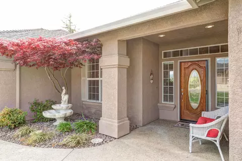 3957 Teton Dr, Redding, CA 96001 photo 4