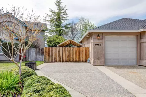 3957 Teton Dr, Redding, CA 96001 photo 8