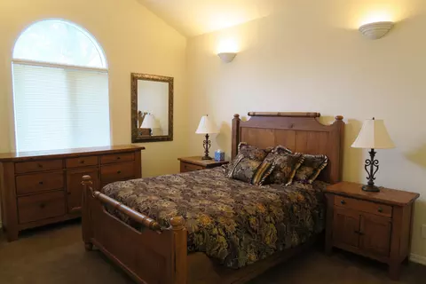829 Cherryhill Trl, Redding, CA 96003 photo 7