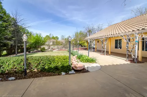 19285 Lewallen Ct, Redding, CA 96003 photo 7