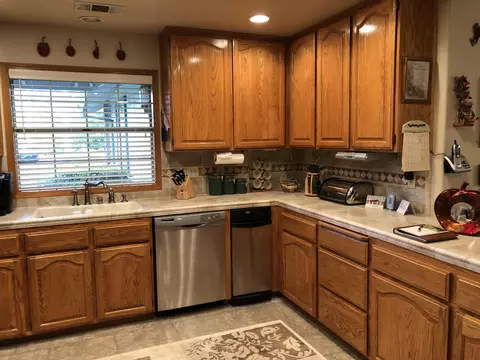 20363 Greenview Dr, Redding, CA 96002 photo 12