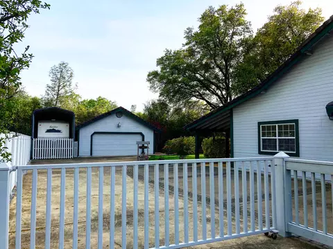20363 Greenview Dr, Redding, CA 96002 photo 5