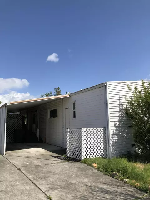 4412 White River Dr, Redding, CA 96003 photo 1