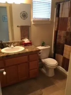 695 Rogue River Way, Redding, CA 96003 photo 2