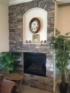 695 Rogue River Way, Redding, CA 96003 photo 5