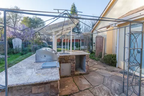 4410 Yellowstone, Redding, CA 96002 photo 21