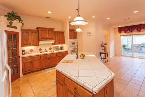4410 Yellowstone, Redding, CA 96002 photo 3