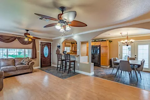 2074 Westwood Ave, Redding, CA 96001 photo 4