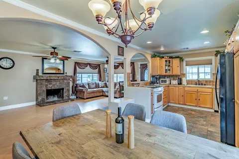 2074 Westwood Ave, Redding, CA 96001 photo 9