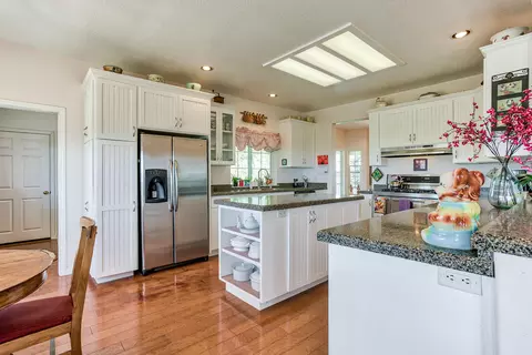 5675 Janine Way, Corning, CA 96021 photo 6