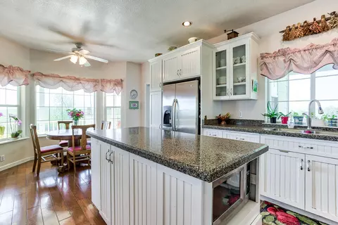 5675 Janine Way, Corning, CA 96021 photo 9