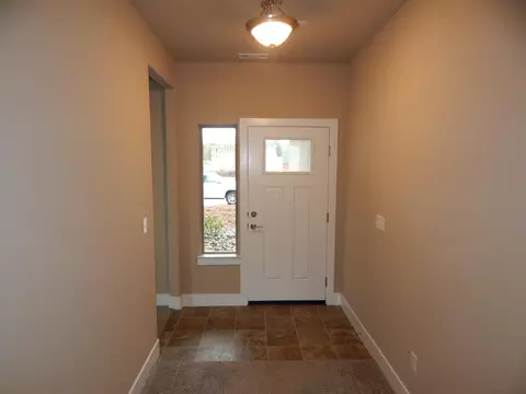 4299 Starthmore Dr, Redding, CA 96002 photo 2