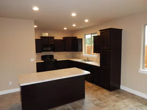 4299 Starthmore Dr, Redding, CA 96002 photo 8