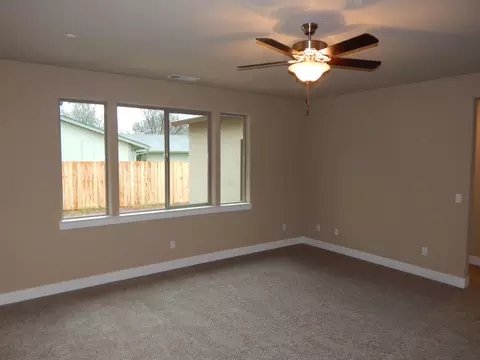 4299 Starthmore Dr, Redding, CA 96002 photo 4