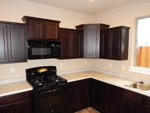 4299 Starthmore Dr, Redding, CA 96002 photo 14
