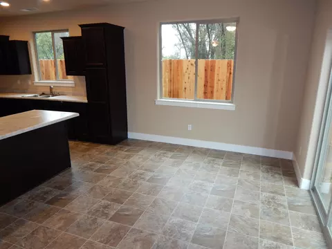 4299 Starthmore Dr, Redding, CA 96002 photo 9